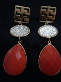 Brincos banhados a ouro com pedra sintética - Laranja