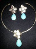Colar e par de brincos banhados a ouro - Azul Claro