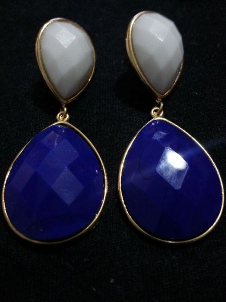Brincos banhados a ouro com pedra sintética - Azul e Branca